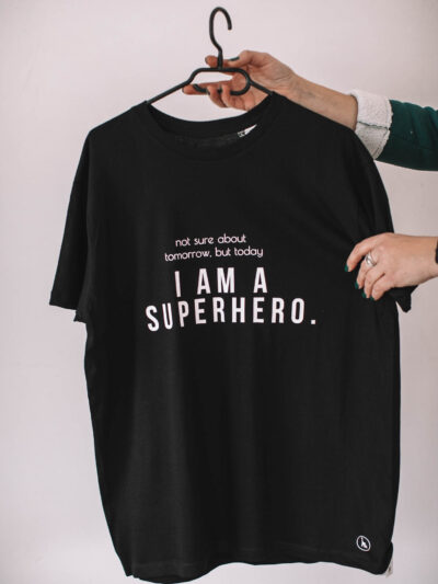 I am a superhero, must tsärk meestele